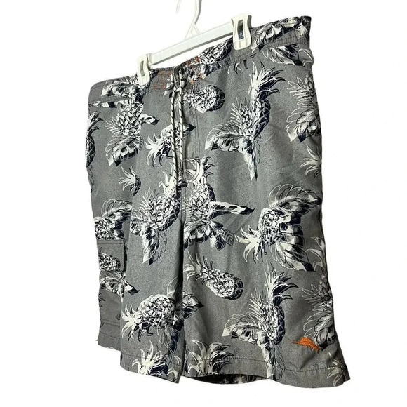 Tommy Bahama relaxed fit gray pineapple swim trunks size XL. - Picture 2 of 6